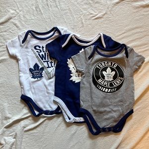 Toronto Maple Leafs 3 bodysuit/onesies